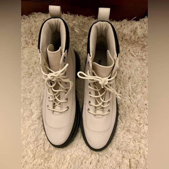 Timberland Sky Waterproof Lace-Up
Platform Boot (9M; Bright White) - Picture 10 of 16